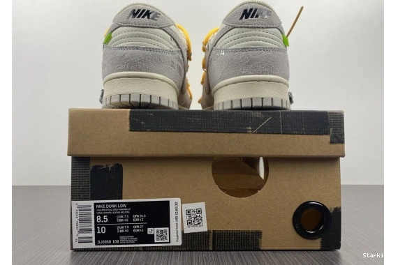 O-W DJ0950-109 39 Nike Low Dunk Lot 0306